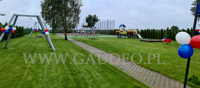 Dekoracje balonowe na przywitanie dzieci w Thames British School