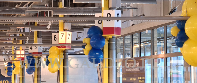 Dekoracje balonowe w hali Makro Bielany w Warszawie