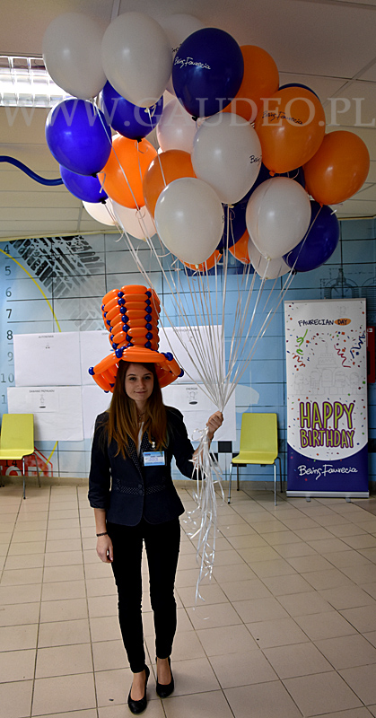 Balony helowe na dniu otwartym w Being Faurecia w Wałbrzychu