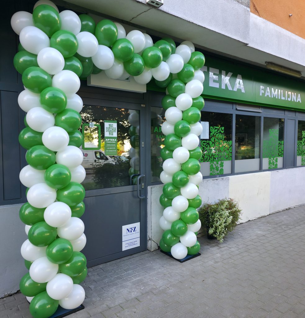 Brama z balonów dla apteki Familijnej w Oleśnicy