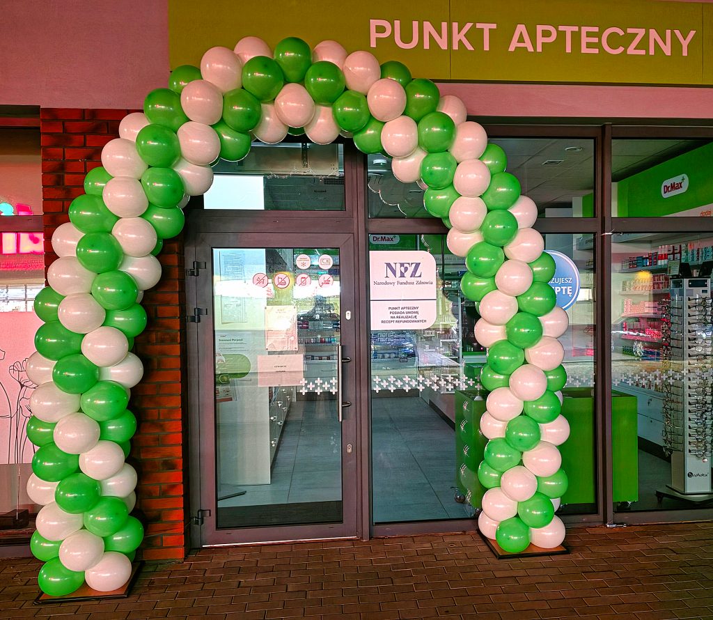 Brama z balonów na otwarcie punktu aptecznego DrMax w Zamościu