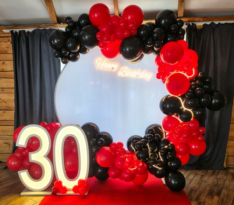 Ścianka balonowa na 30 urodziny