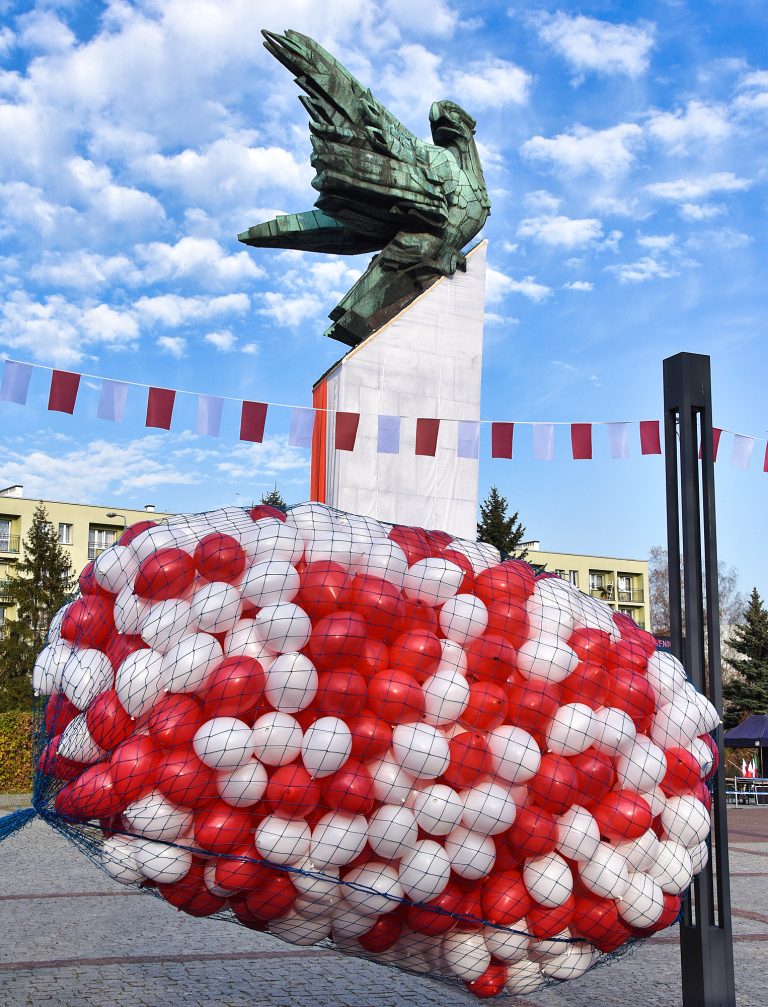 Balony z helem do wypuszczenia na pikniku patriotycznym w Chrzanowie