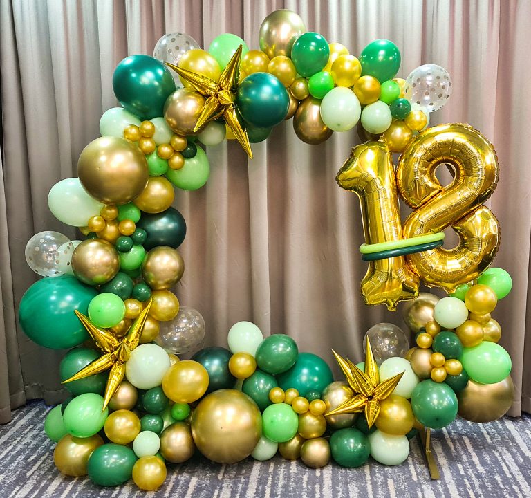 Ścianka z balonów na osiemnastkę