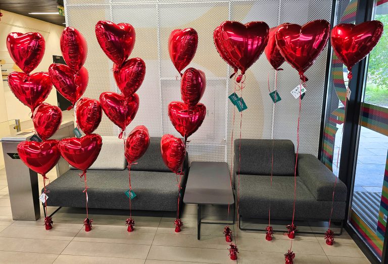 Balony foliowe serca z dostawą do biura