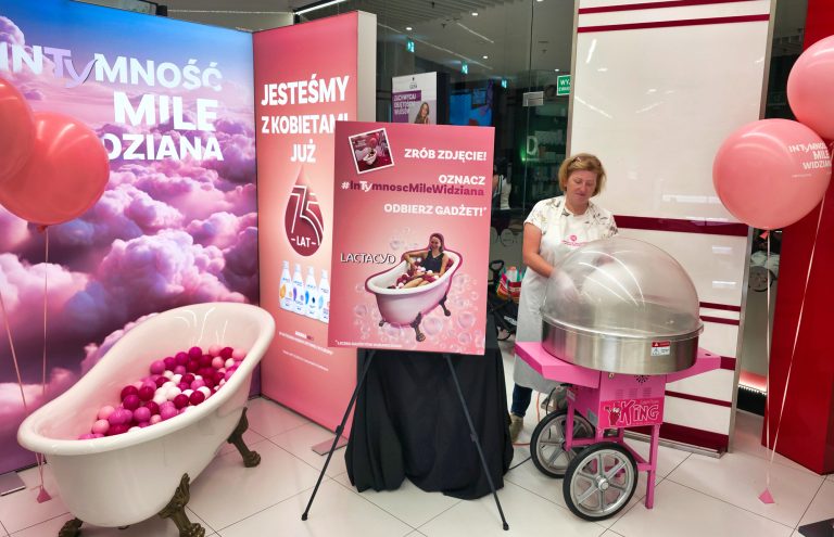 Wata cukrowa jak atrakcja na promocję w salonie Rossman