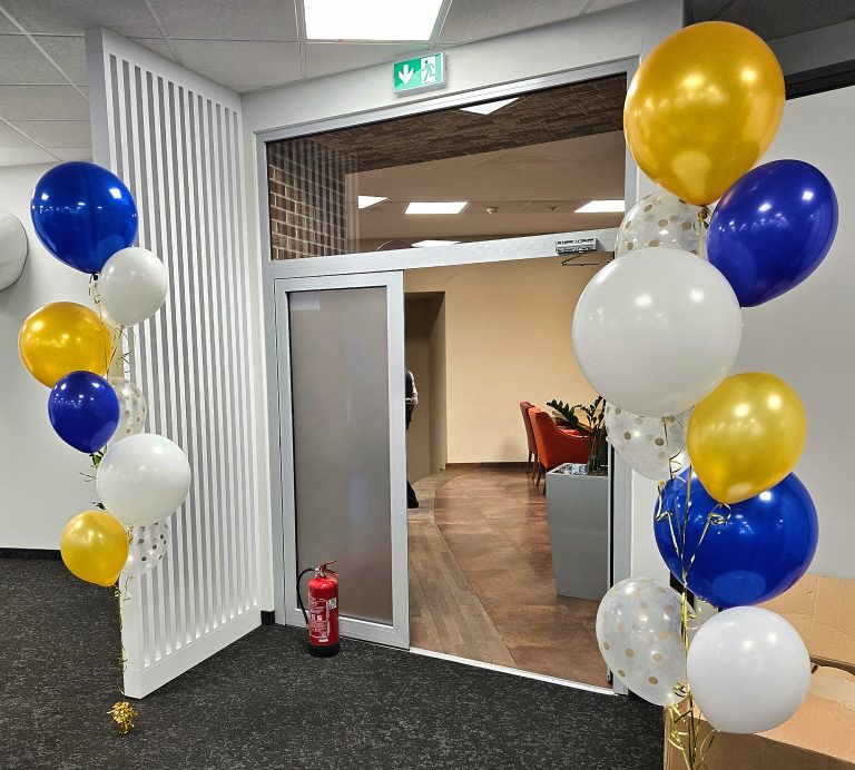 Bukiety balonów z helem na otwarcie nowego biura