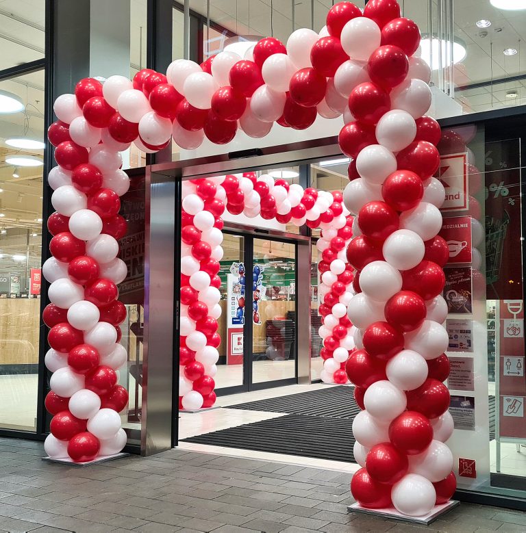 Bramy z balonów na otwarcie sklepu Kaufland