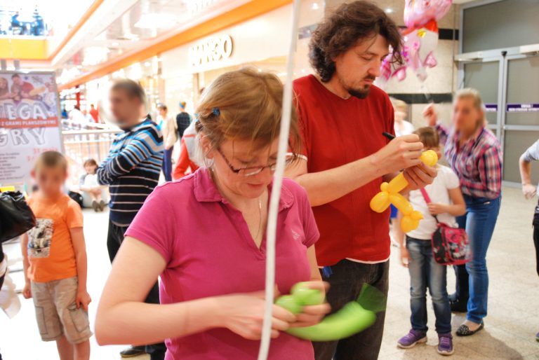 Kręcimy balonowe zwierzątka w Galerii Dominikańskiej