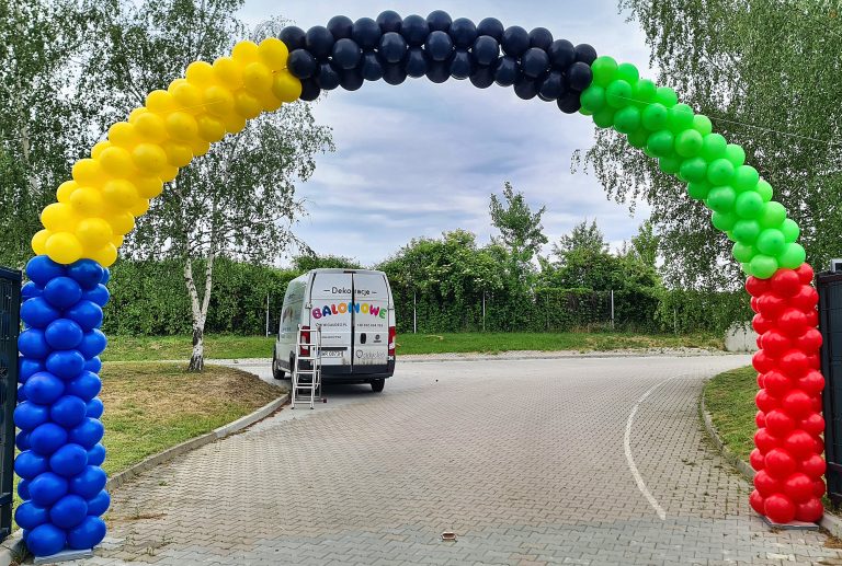 Brama balonowa w olimpijskich kolorach
