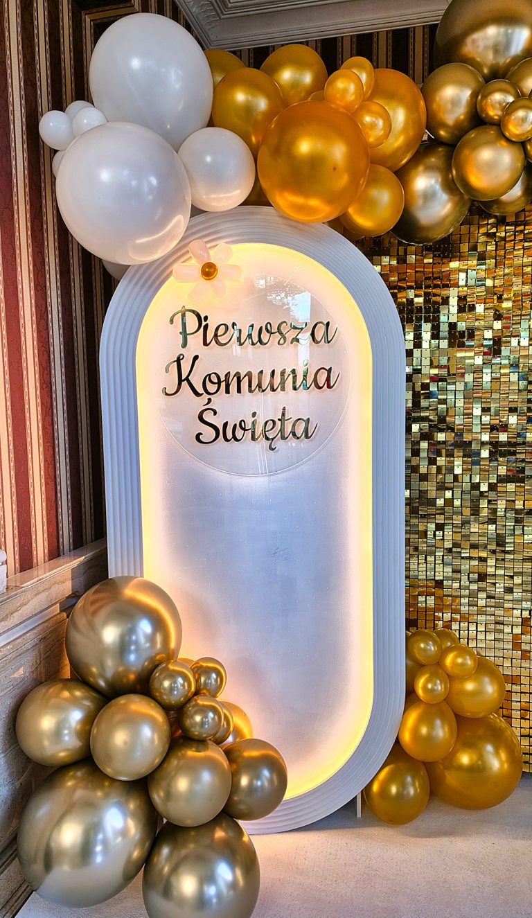 Dekoracja balonowa na uroczystość Pierwszej Komunii Świętej