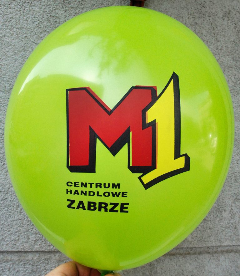 Zielony balon z trójkolorowym nadrukiem