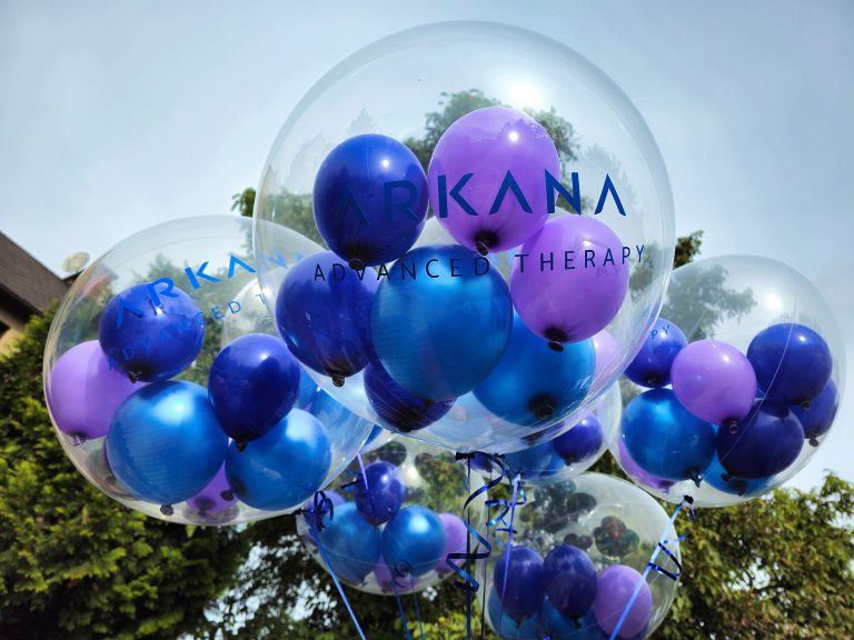 Balony z balonikami w środku i helem na imprezę firmową