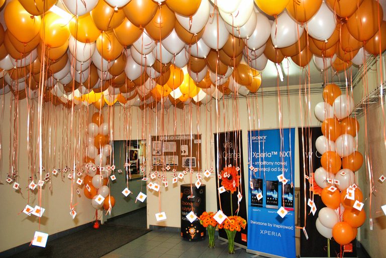 Balony z helem i karteczkami dla firmy Orange