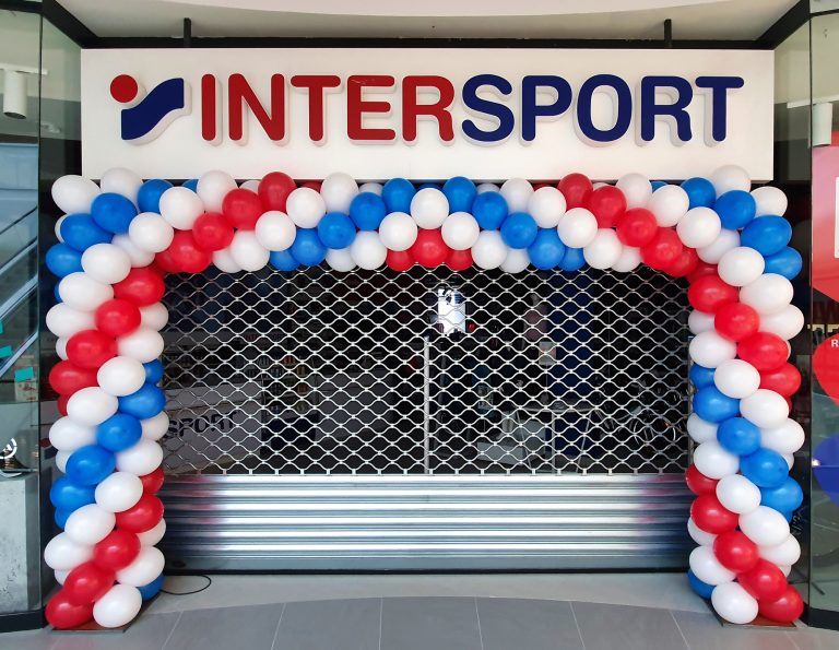 Brama z balonów na otwarcie sklepu InterSport