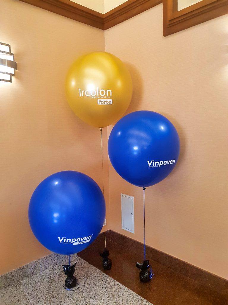 Balony olbrzymy z helem i nadrukiem na konferencję