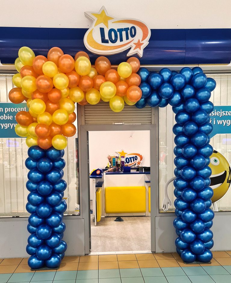 Brama z balonów na otwarcie lokalu Lotto
