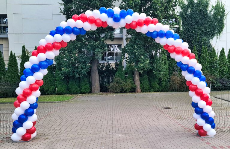 brama z balonów w Warszawie