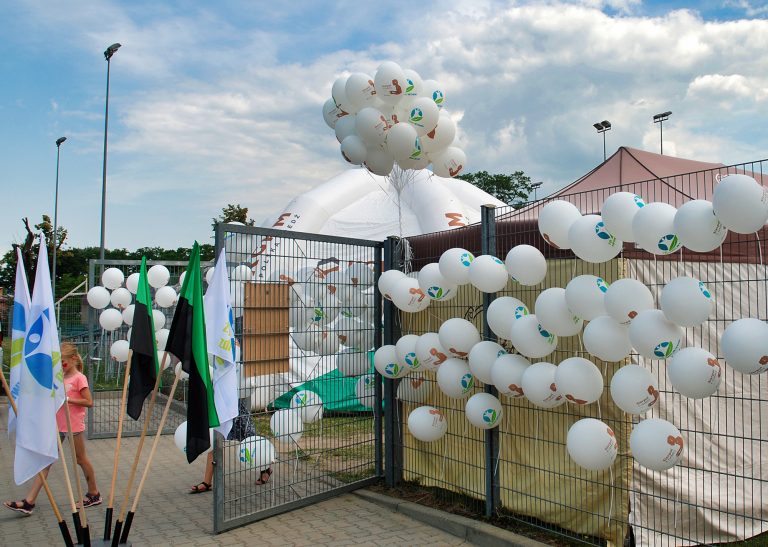 Balony z nadrukiem na pikniku firmowym