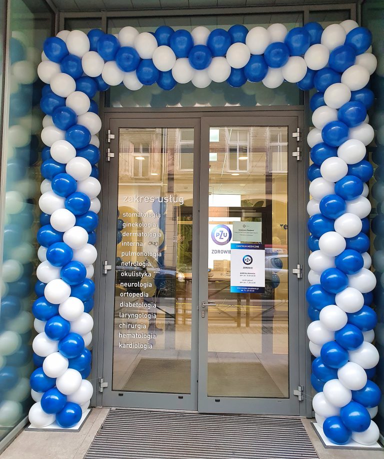 Brama z balonów na otwarcie placówki PZU