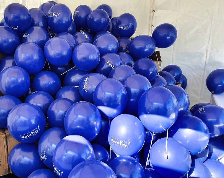 Balony z nadrukiem na patyczkach