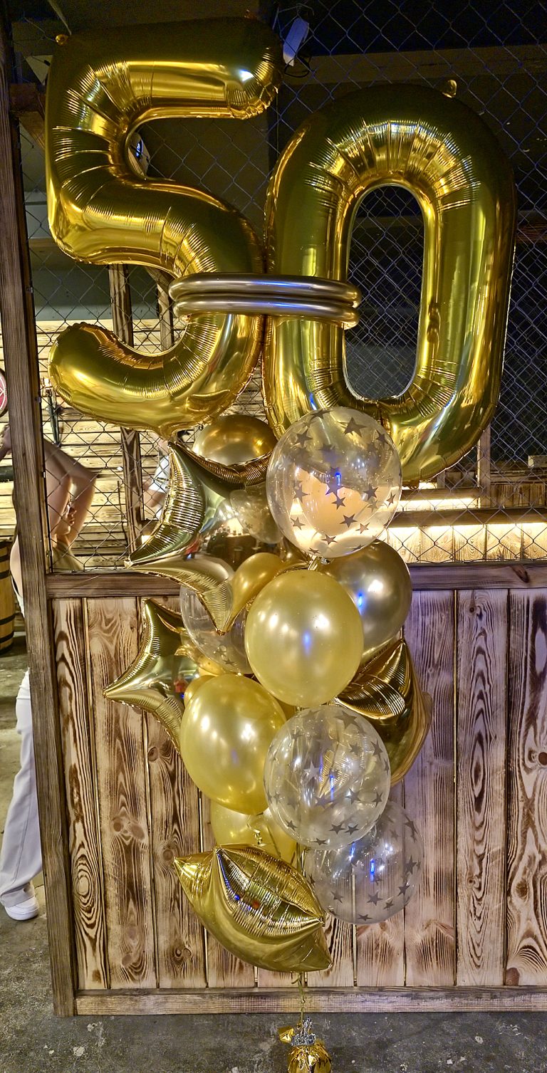Bukiet z balonów na 50 urodziny
