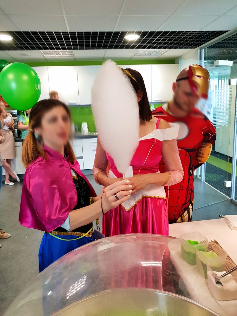 Animatorki też lubią watę cukrową
