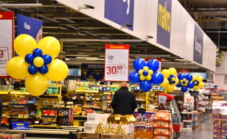 Kwiatki z balonów na urodziny w Makro