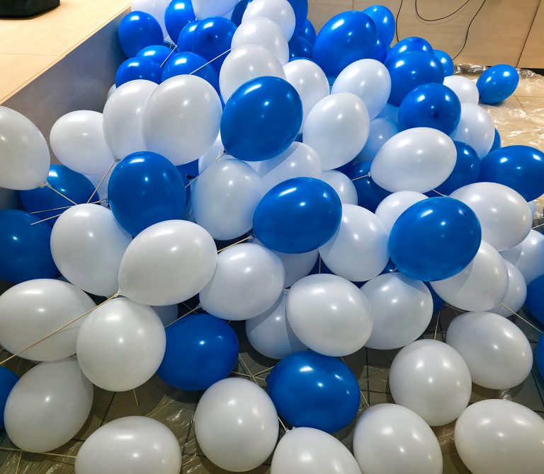 Balony z powietrzem na patyczkach w Castoramie