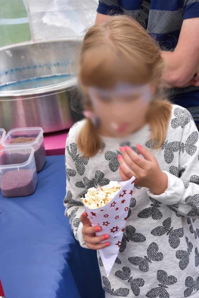 Popcorn jako atrakcja na pikniku