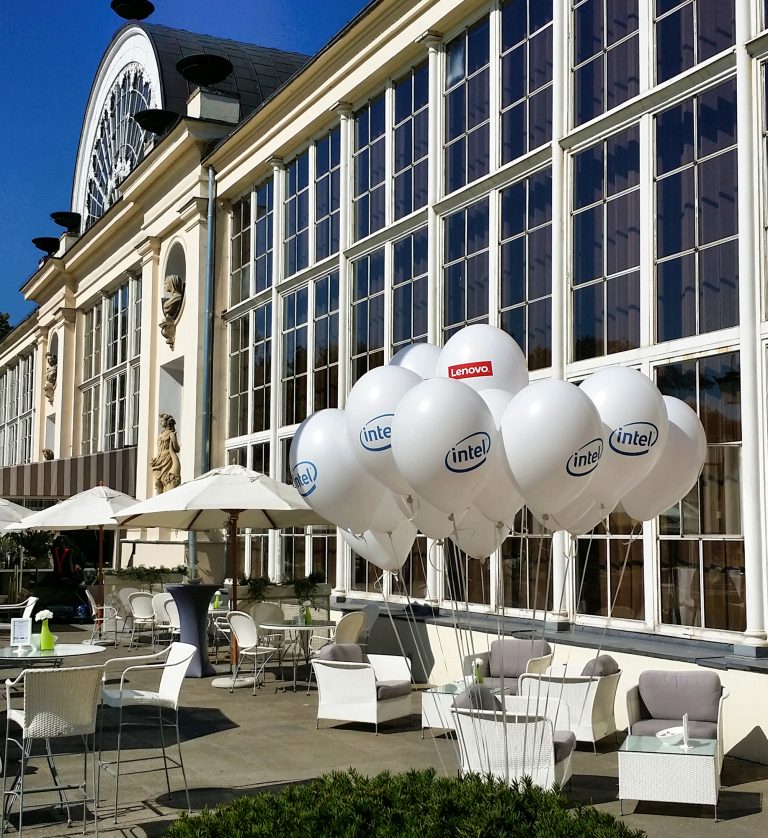 Balony z helem na imprezę w restauracji Belvedere w Warszawie