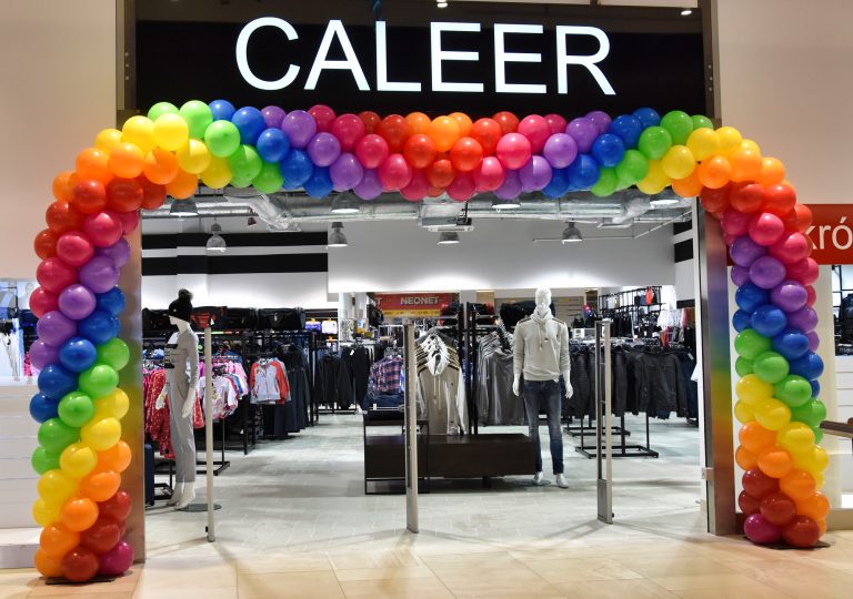 Kolorowa brama z balonów