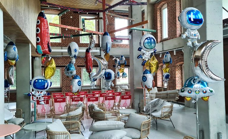 Balony z helem na kosmiczną imprezę firmową