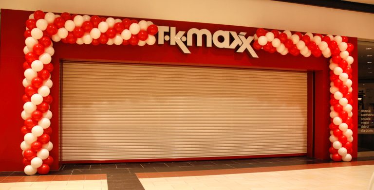 Brama z balonów na otwarcie salonu TkMaxx