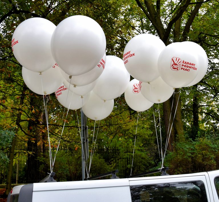 Balony olbrzymy z helem i nadrukiem