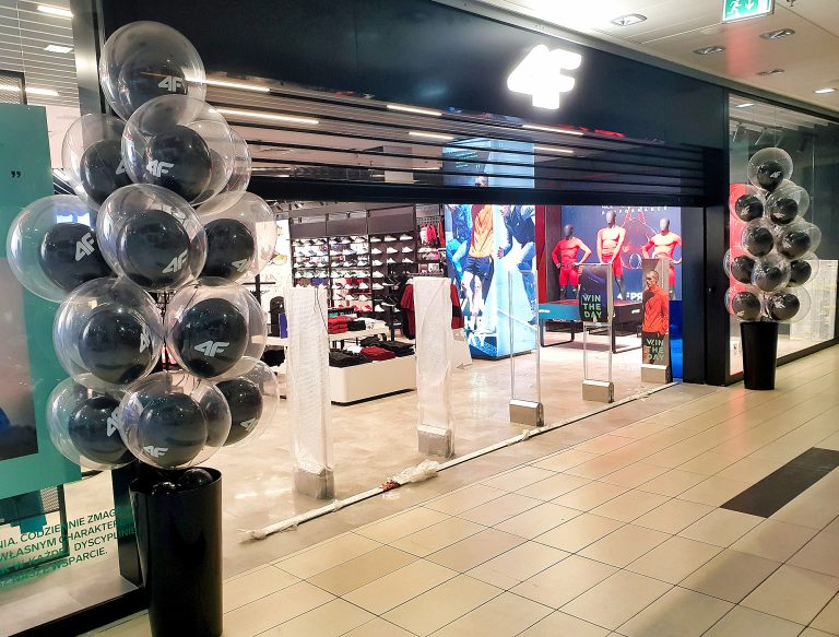 Bukiety z balonów helowych na otwarcie salonu 4F
