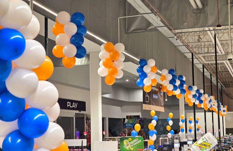 Sople z balonów na urodziny w LeClerc