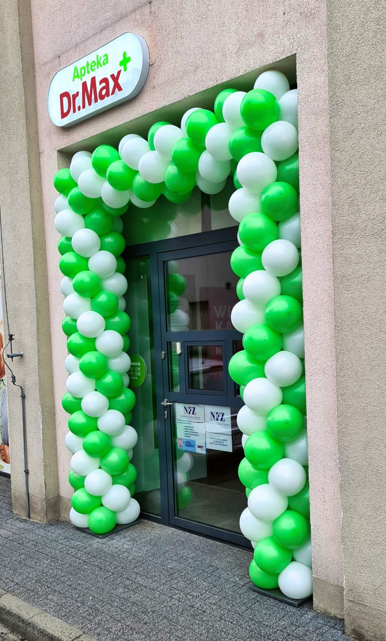 Brama z balonów dla apteki DrMax
