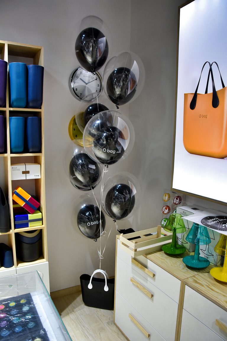 Balony w balonie jako dekoracja na otwarcie butiku OBag