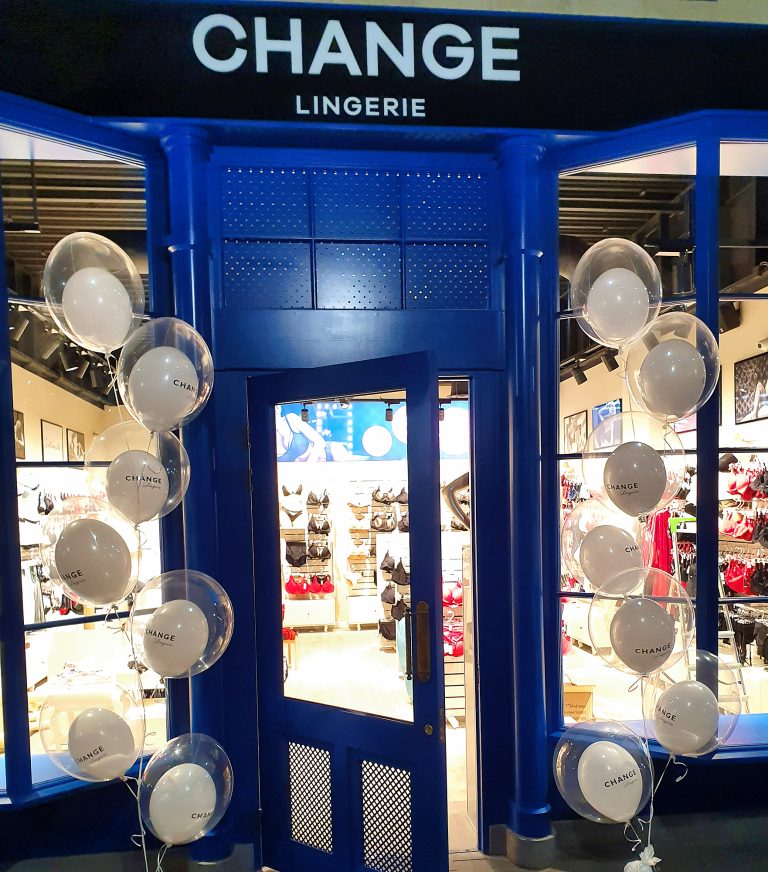 Balony z helem na otwarcie salonu Change Lingerie