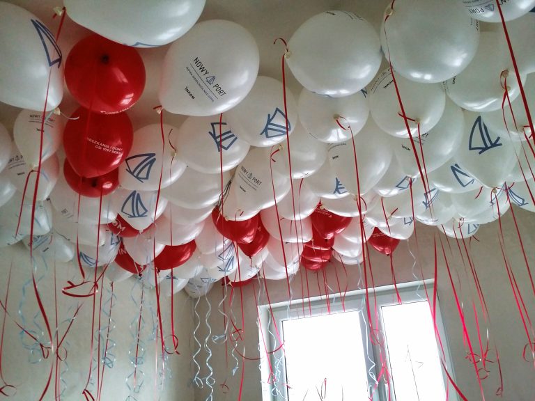 Balony z helem na dzień otwarty nowego osiedla