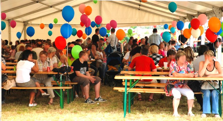 Balony z helem na pikniku