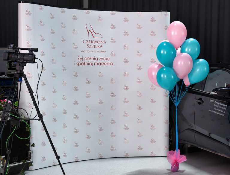 Balony z helem na konferencję Czerwonej Szpilki