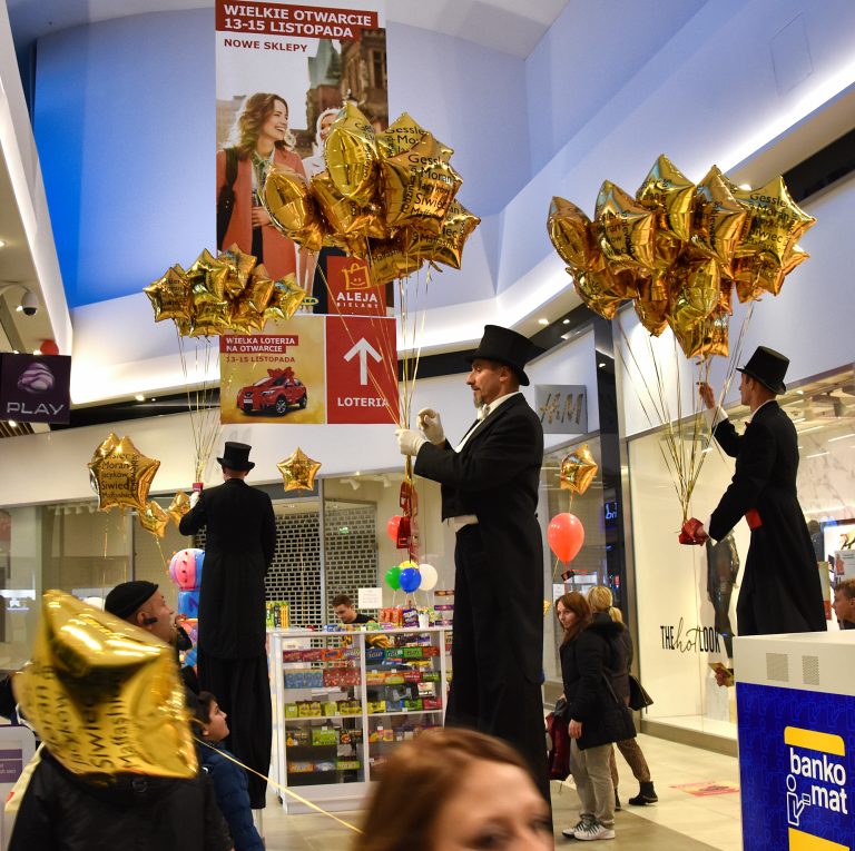 Balony z helem jako atrakcja na otwarcie