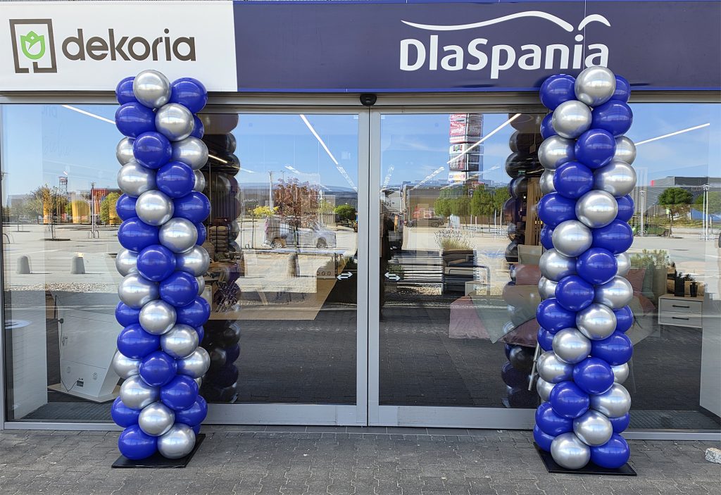 Kolumny z balonów w Galerii Aleja Bielany dla salonu DlaSpania
