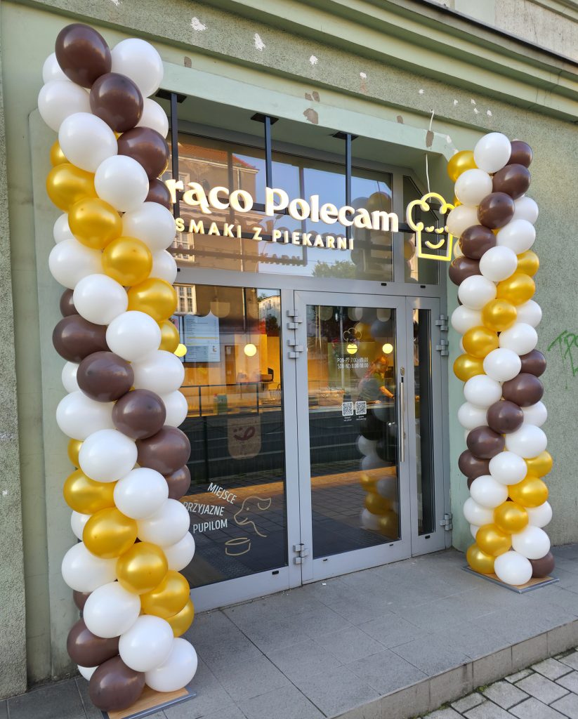 Kolumny z balonów dla piekarni Gorąco Polecam w Poznaniu