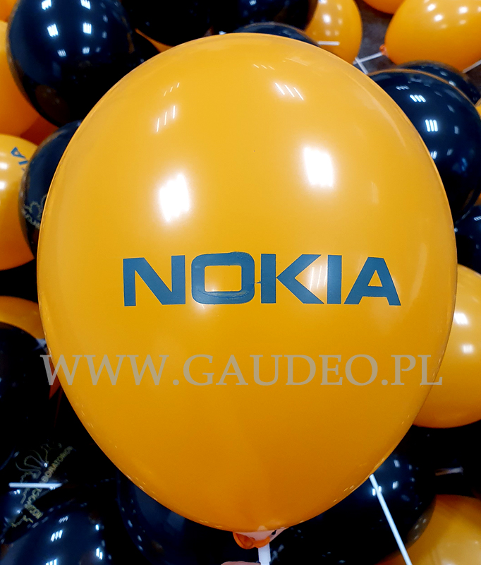 Dekoracje z balonów w firmie Nokia z okazji Nocy Laboratoriów