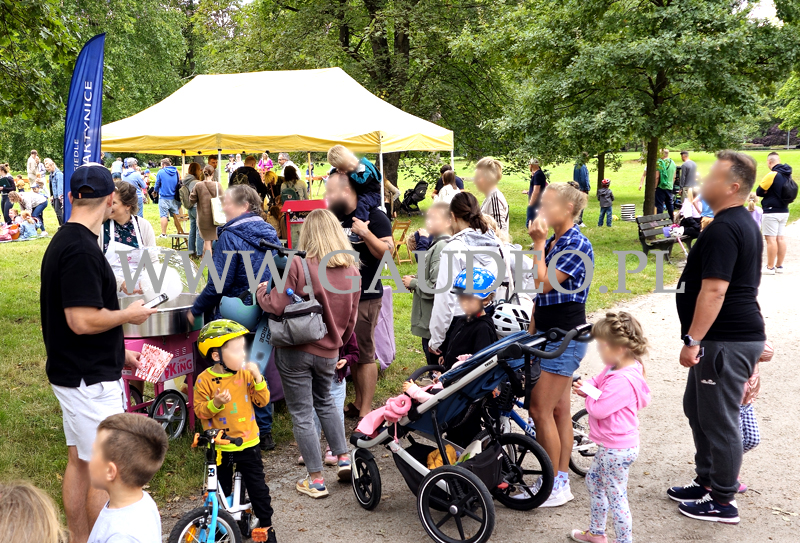 Wata cukrowa i Popcorn na pikniku zorganizowanym przez Radę Osiedla Krzyki-Partynice